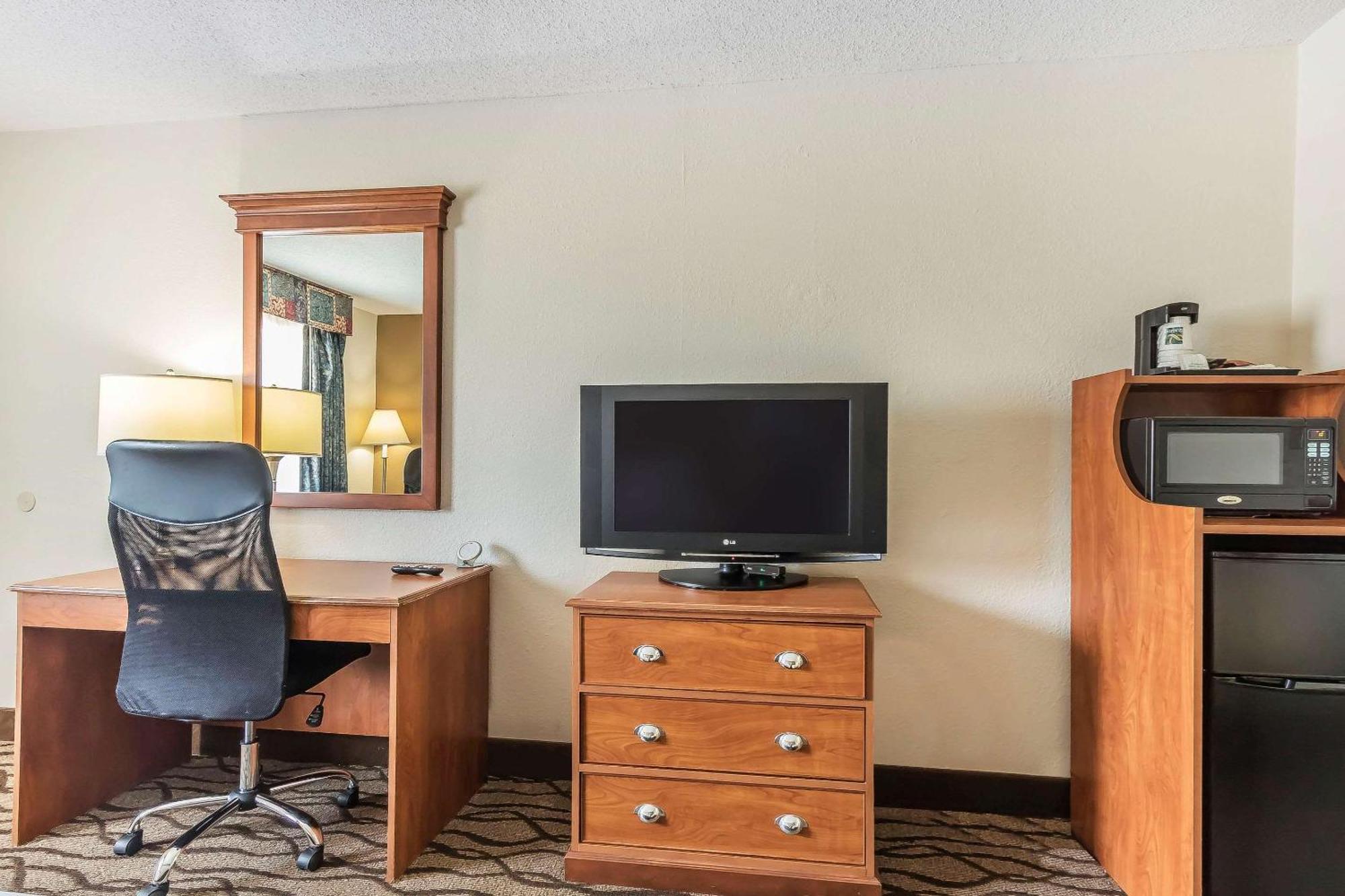 Quality Inn Charleston - Sikeston Eksteriør billede