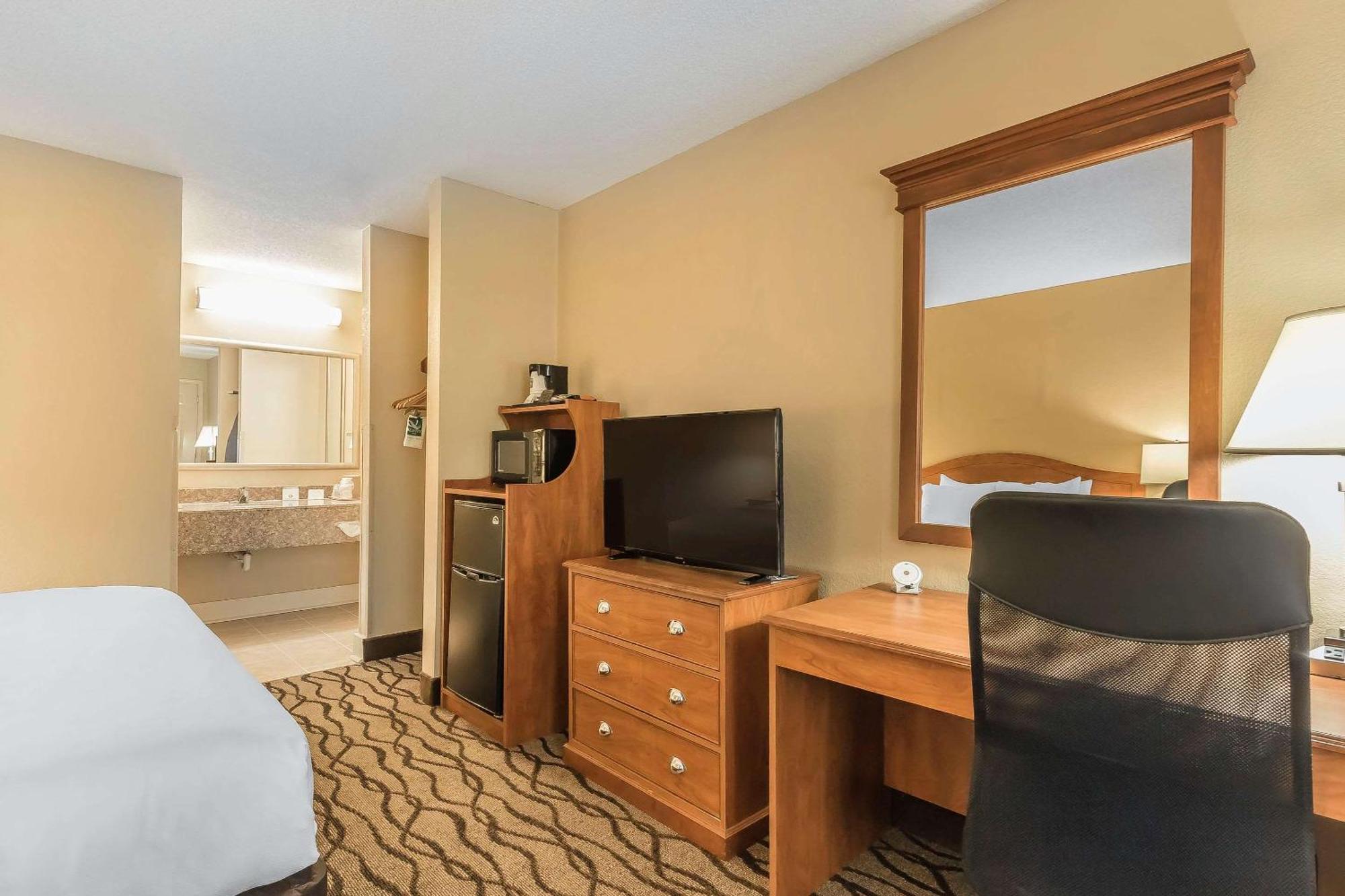 Quality Inn Charleston - Sikeston Eksteriør billede