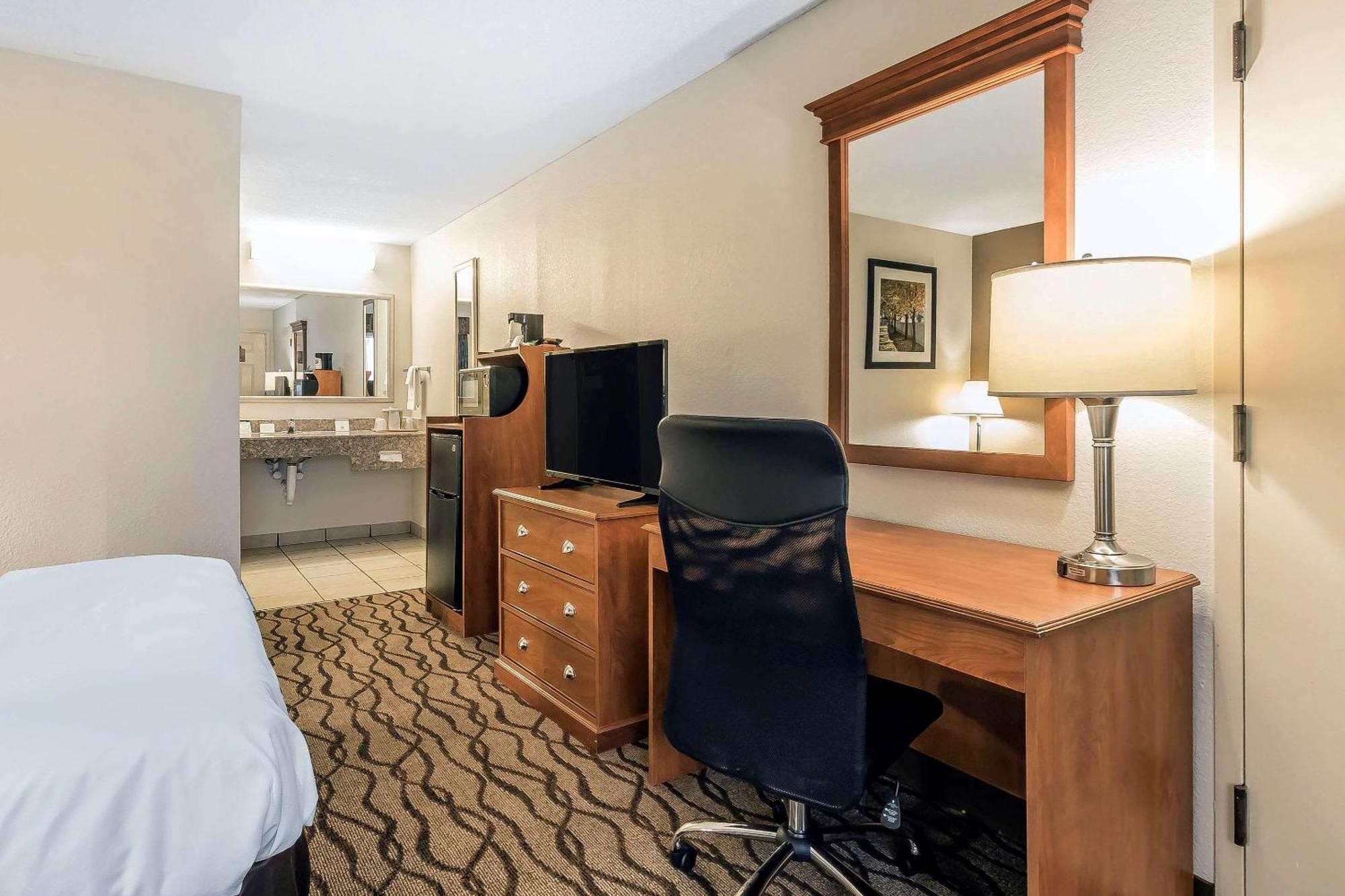 Quality Inn Charleston - Sikeston Eksteriør billede