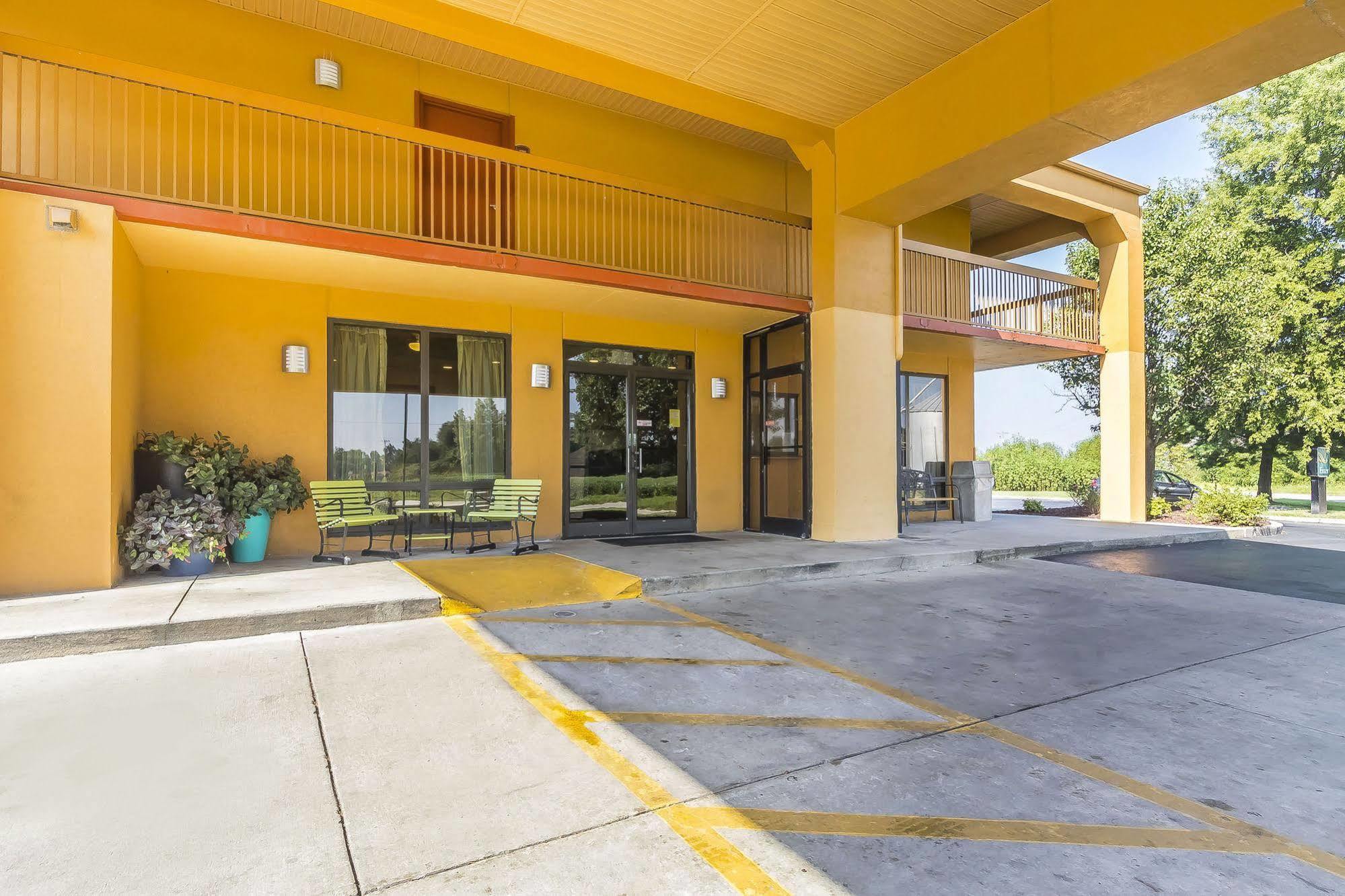 Quality Inn Charleston - Sikeston Eksteriør billede